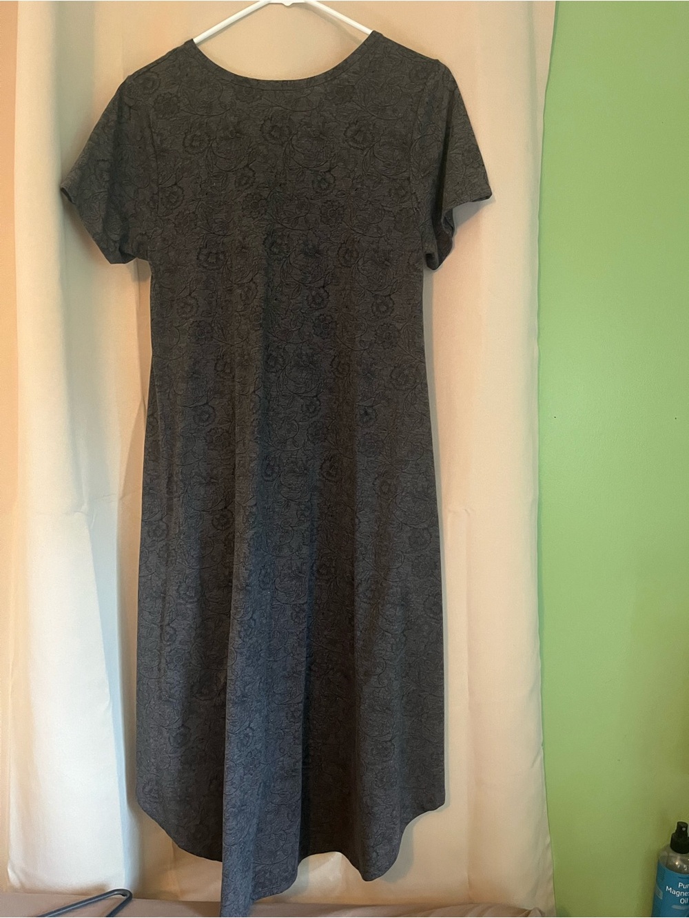 LuLaRoe Carly Dress **size small** Color Gray Floral. Like new